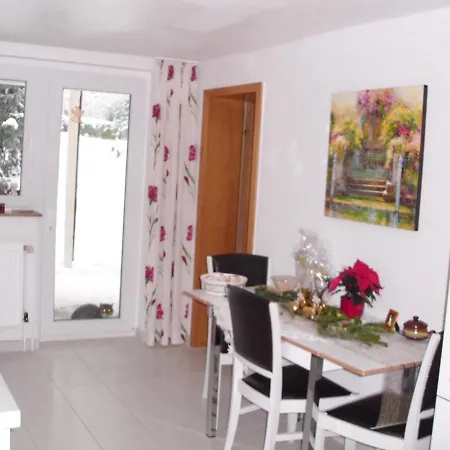 アパート Im Gruenen Eg Mit Terrasse *