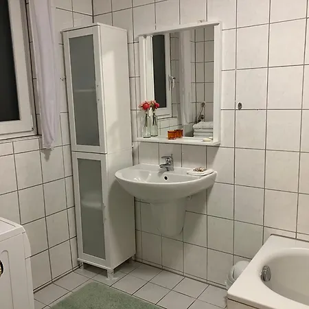 Apartment Im Gruenen Eg Mit Terrasse